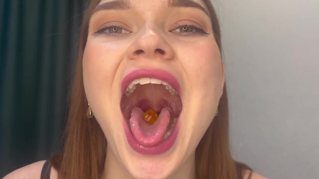 Goddess Cumming as she Swallows her Snack